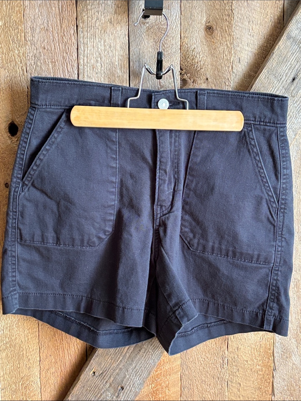 Levi’s utility shorts 27